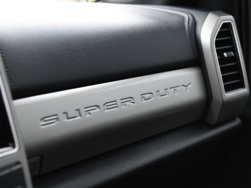 Used 2022 Ford F250 Lariat w/ Black Appearance Package image 37