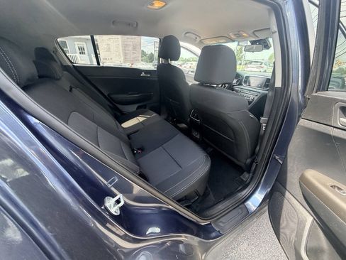 Used 2022 Kia Sportage LX AWD/4WD image 42