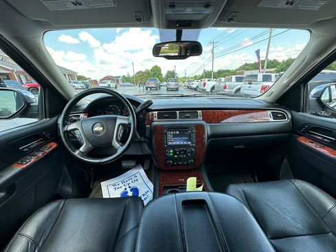 Used 2014 Chevrolet Tahoe LTZ AWD/4WD image 11