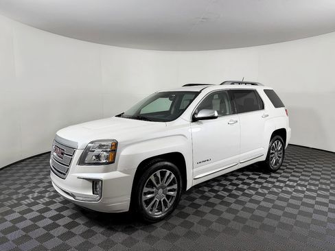 Used 2017 GMC Terrain Denali image 2