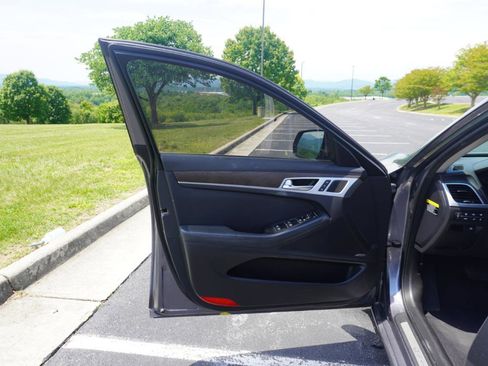 Used 2015 Hyundai Genesis 5.0 RWD image 21