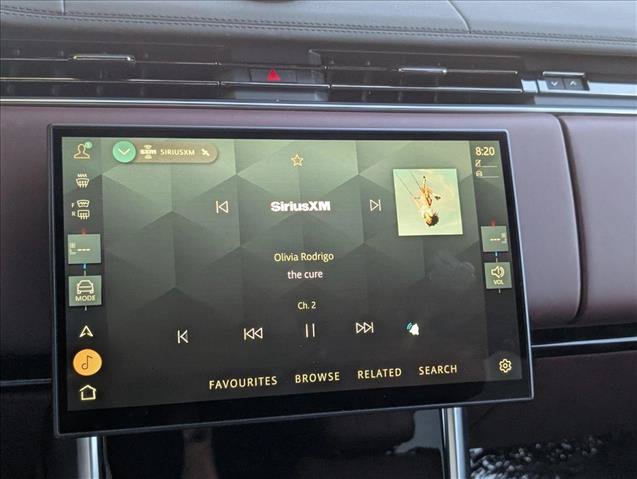 Used 2025 Land Rover Range Rover SE AWD/4WD image 18