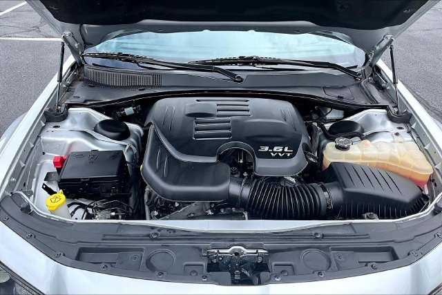 Used 2021 Chrysler 300 Touring L RWD image 29
