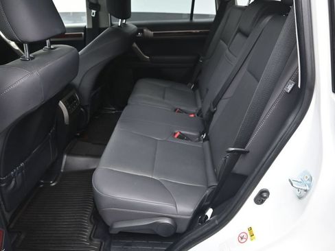 Used 2019 Lexus GX 460 Premium AWD/4WD image 31