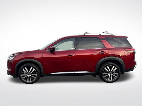 Used 2024 Nissan Pathfinder Platinum AWD/4WD image 2