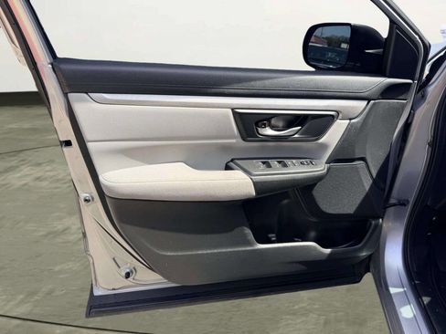 Used 2017 Honda CR-V LX image 17