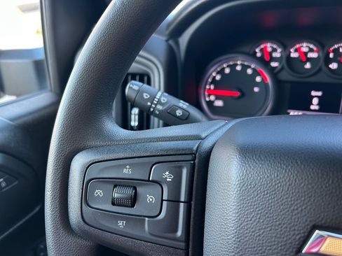 Used 2024 Chevrolet Silverado 2500 Custom w/ Custom Value Package image 36