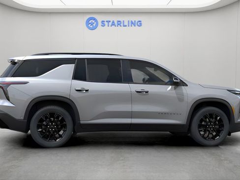 New 2026 Chevrolet Traverse LT w/ Enhanced Driving Package FWD image 4