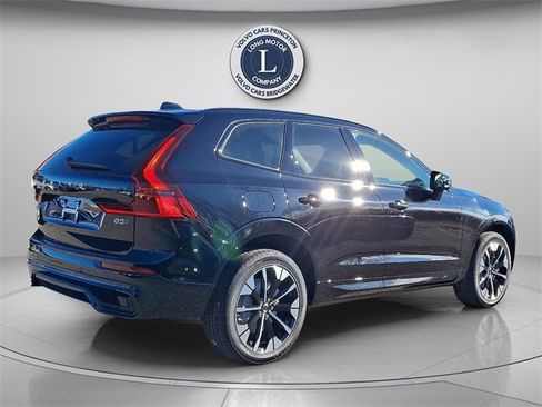 New 2026 Volvo XC60 B5 Plus w/ Climate Package image 4