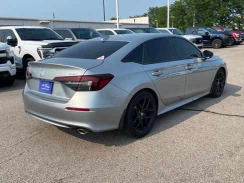Used 2025 Honda Civic Sport image 3