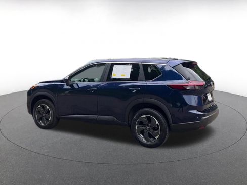 Used 2025 Nissan Rogue SV AWD/4WD image 10