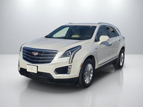 Used 2017 Cadillac XT5 FWD image 2