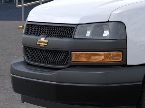 New 2026 Chevrolet Express 2500 Extended w/ Driver Convenience Package RWD image 13