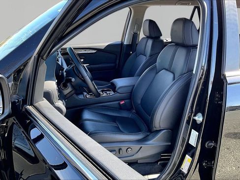 Used 2025 Honda Pilot EX-L image 17