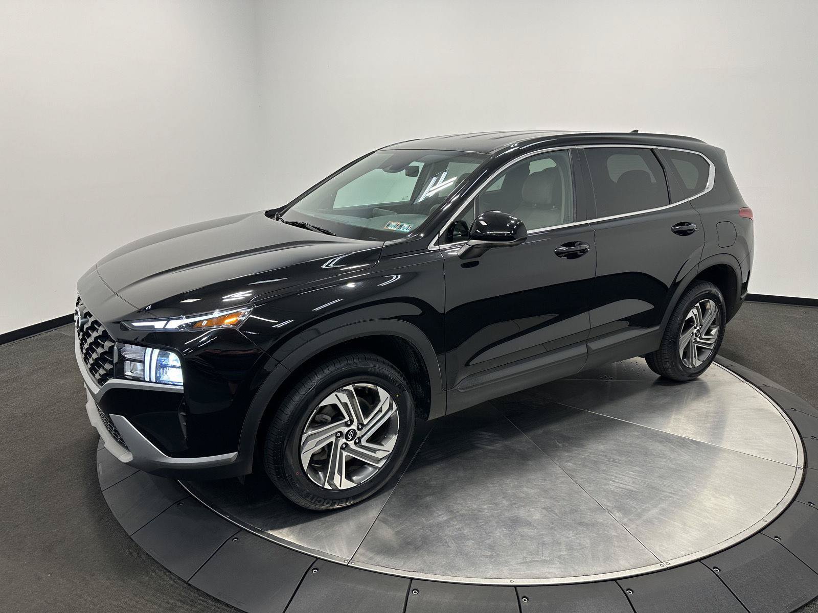 Certified 2023 Hyundai Santa Fe SE AWD/4WD image 4