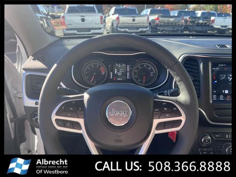 Used 2022 Jeep Cherokee Latitude w/ Sun & Sound Group image 27