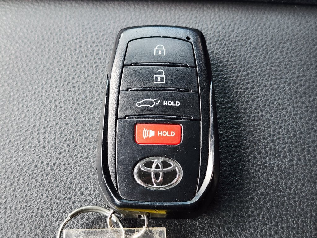 Used 2024 Toyota Grand Highlander FWD image 28