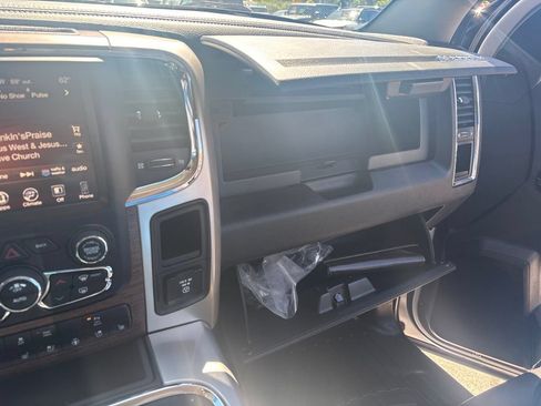 Used 2016 RAM 1500 Laramie AWD/4WD image 18