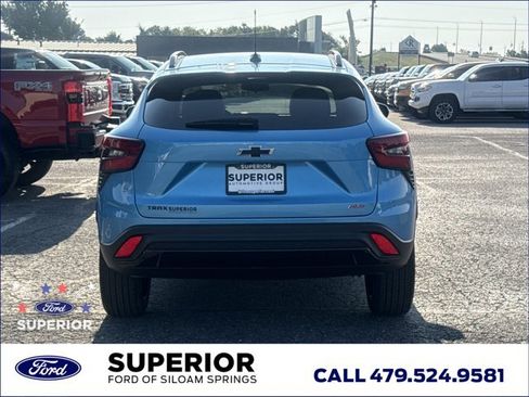 Used 2025 Chevrolet Trax RS w/ Driver Confidence Package FWD image 5