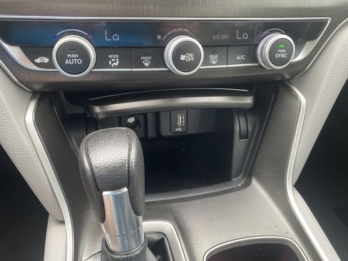 Used 2019 Honda Accord LX image 21
