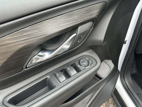 Certified 2023 GMC Terrain SLE image 18