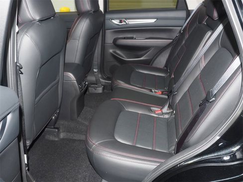 New 2025 MAZDA CX-5 Carbon Edition image 4