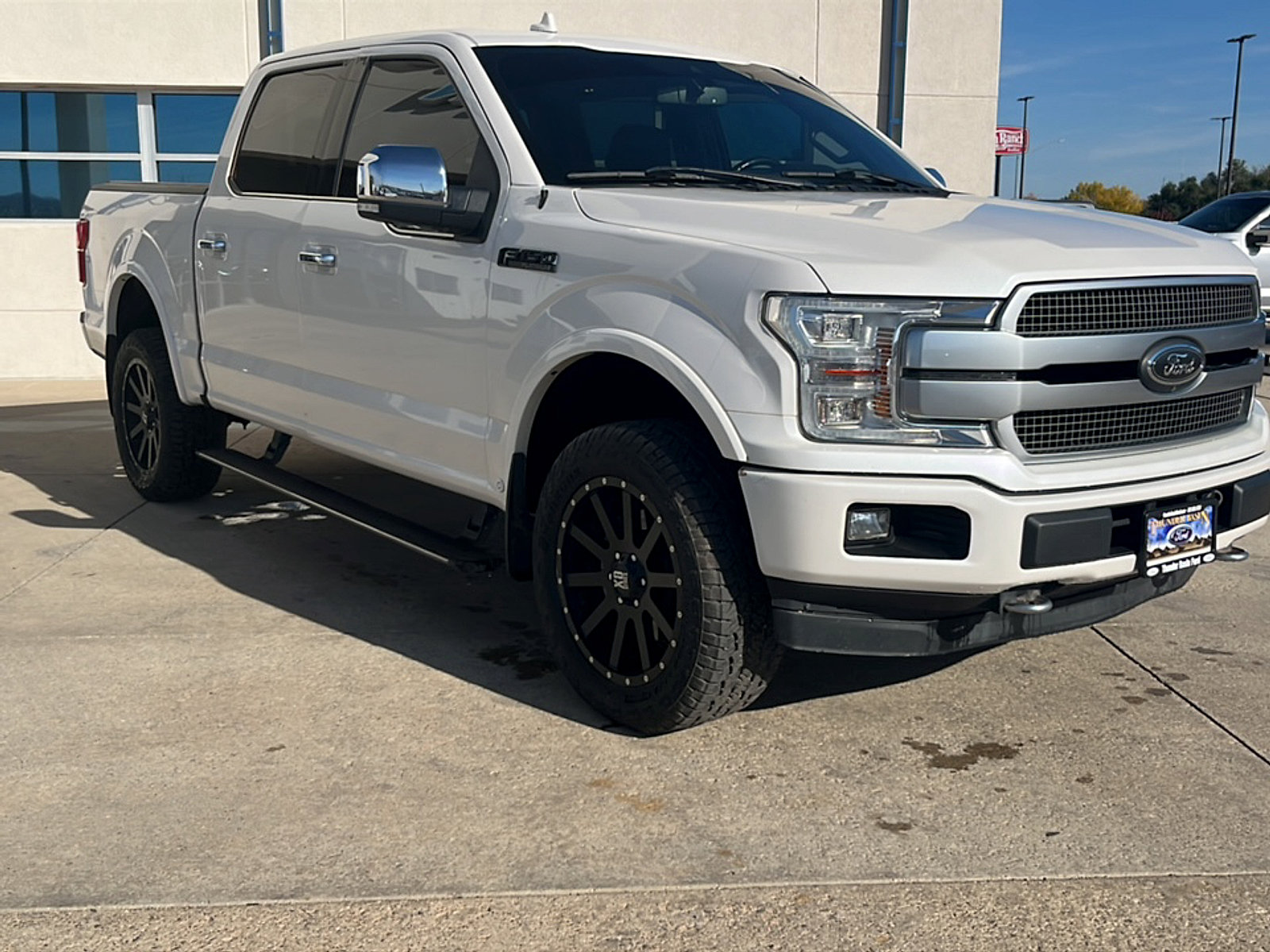 Used 2019 Ford F150 Platinum w/ Technology Package AWD/4WD image 3