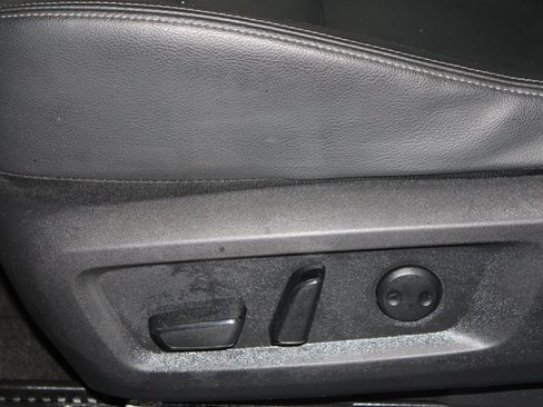 Used 2023 Nissan Rogue SL image 14