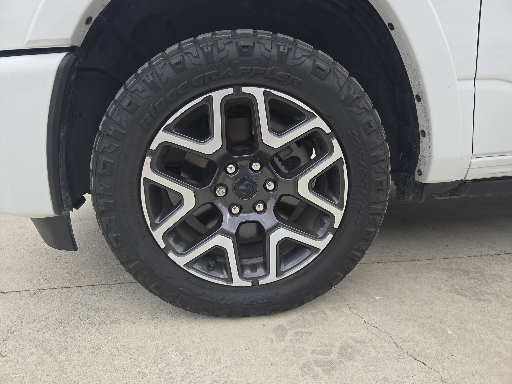 Used 2025 RAM 1500 Laramie w/ Laramie Southwest Edition AWD/4WD image 30