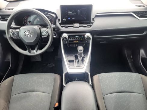 Used 2025 Toyota RAV4 XLE FWD image 24