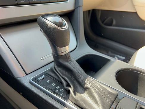 Used 2015 Hyundai Sonata SE w/ Option Group 09 image 21