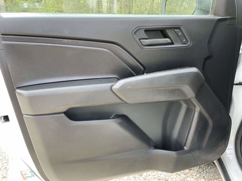 Used 2023 Chevrolet Colorado W/T image 5