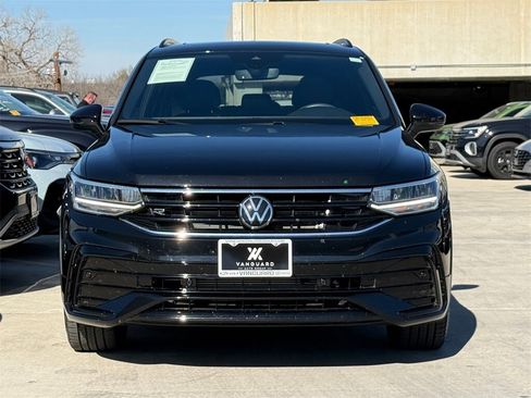 Used 2024 Volkswagen Tiguan SE R-Line image 4