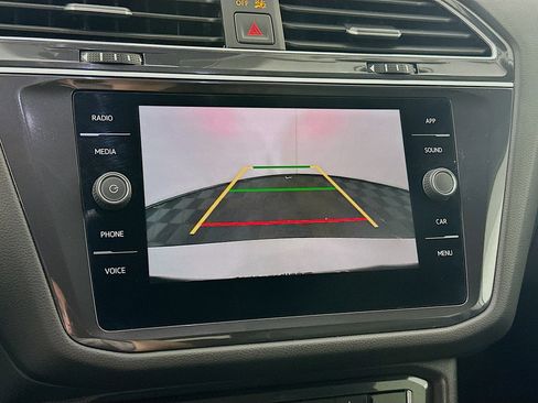 Used 2024 Volkswagen Tiguan S image 21
