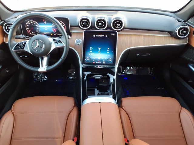 Used 2023 Mercedes-Benz C 300 Sedan image 4