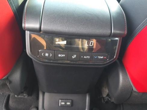 Used 2023 Toyota Highlander XSE FWD image 29