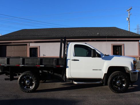 Used 2015 Chevrolet Silverado 3500 W/T w/ Snow Plow Prep Package image 3