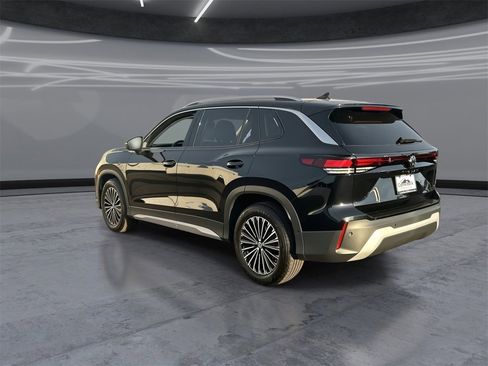 New 2026 Volkswagen Tiguan S image 4
