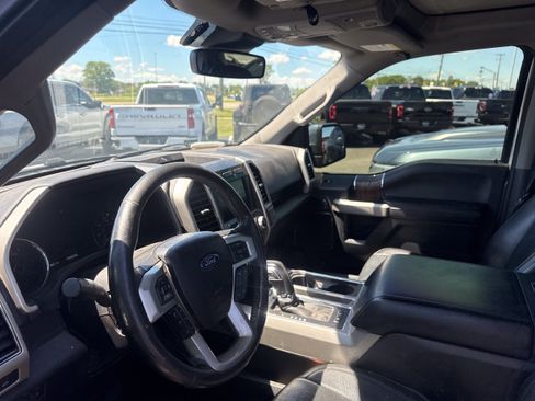 Used 2018 Ford F150 XLT w/ Trailer Tow Package AWD/4WD image 8