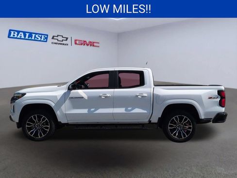 Certified 2024 Chevrolet Colorado Z71 w/ LPO, Dark Essentials Package AWD/4WD image 7
