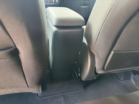Used 2025 Chevrolet TrailBlazer LT FWD image 23