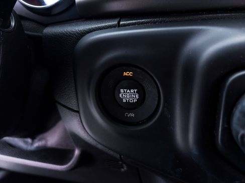 Used 2021 Jeep Gladiator Sport AWD/4WD image 23