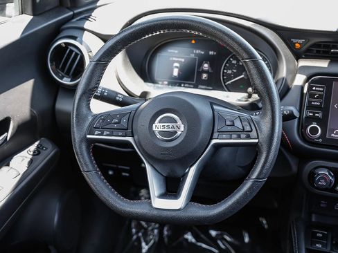 Used 2021 Nissan Kicks SR FWD image 13