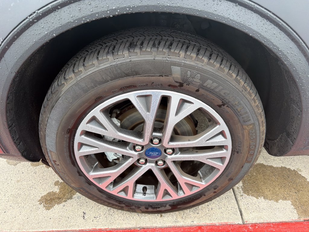 Used 2022 Ford Escape SEL AWD/4WD image 25