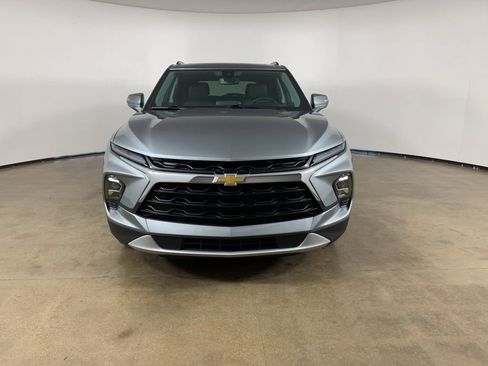Used 2023 Chevrolet Blazer LT AWD/4WD image 3