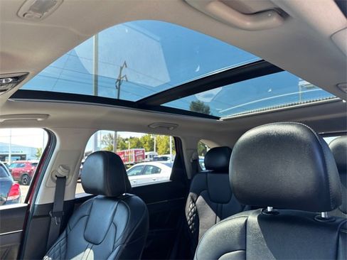 Used 2022 Kia Sorento SX image 31
