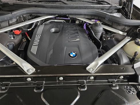 Certified 2023 BMW X7 xDrive40i w/ Executive Package image 33