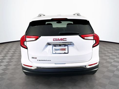 Used 2024 GMC Terrain SLT FWD image 10