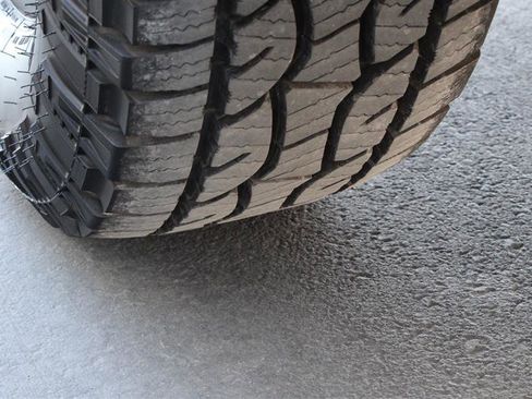 Used 2018 Toyota 4Runner SR5 Premium image 40