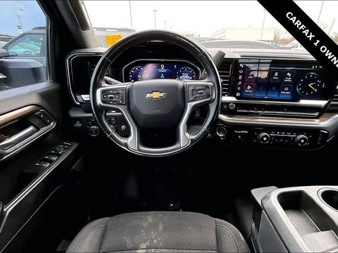 Used 2024 Chevrolet Silverado 3500 LT w/ Convenience Package image 9